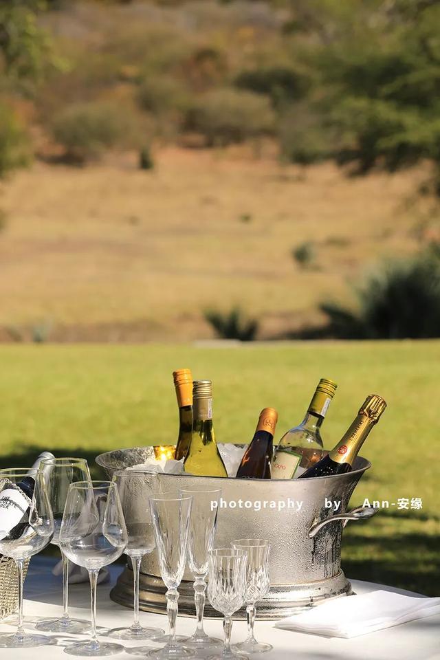 维多利亚瀑布高阶玩法：住进瀑布公园里的天花板酒店——安纳塔拉