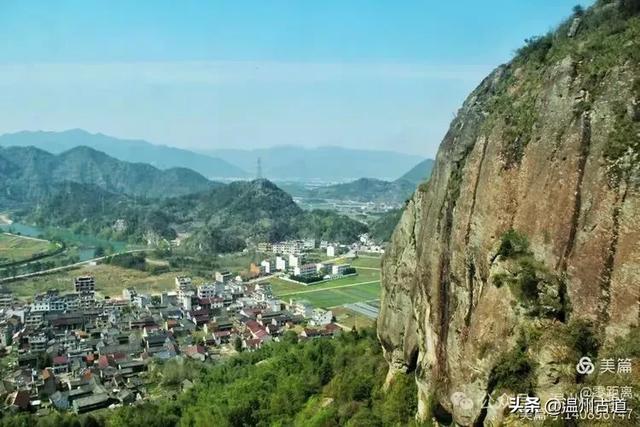 藏于浙江5A景区内有一处“十里铁甲龙”,洞穴众多形态奇特