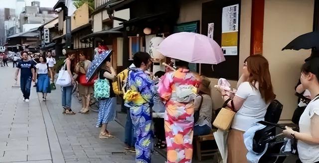 大批中国人依然去日本旅游，日媒追问时，他们的回答太扎心了