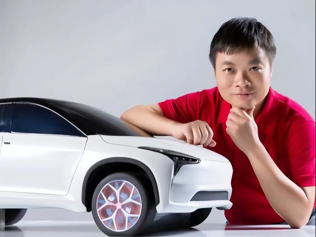 小鹏的首款女机器人，在全网火了，雷军说过的话，终于有人信了