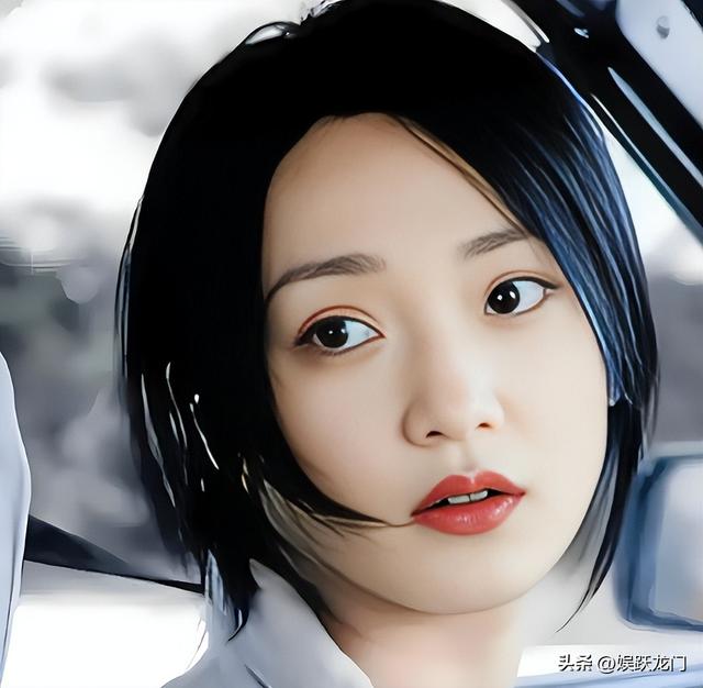 年过50岁的周迅一头白发，无儿无女成为了这辈子最大的遗憾！