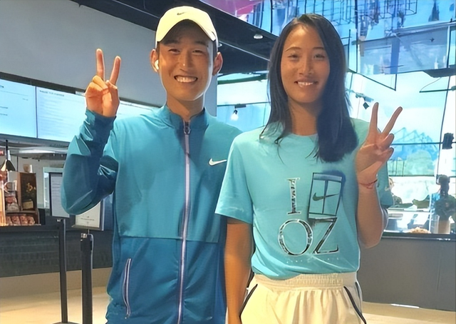 连续退赛80天	，郑钦文再破天花板，让李娜和整个网坛“沉默”了