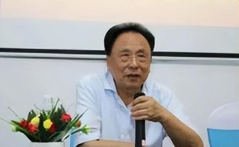 包养10位情妇，睡觉翻牌生下11个私生子，最小情人竟还是零零后！