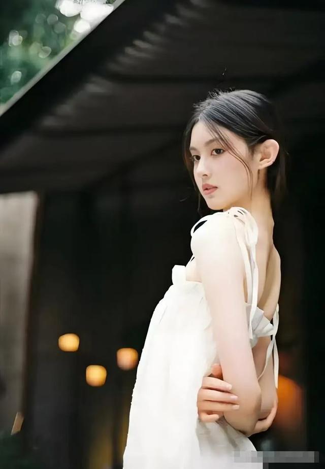 江苏传媒学院校花， 美的标致,美的标准,美的令人心醉！