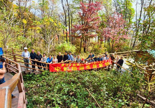 登吉林朱雀山，秋日美景尽收眼底！
