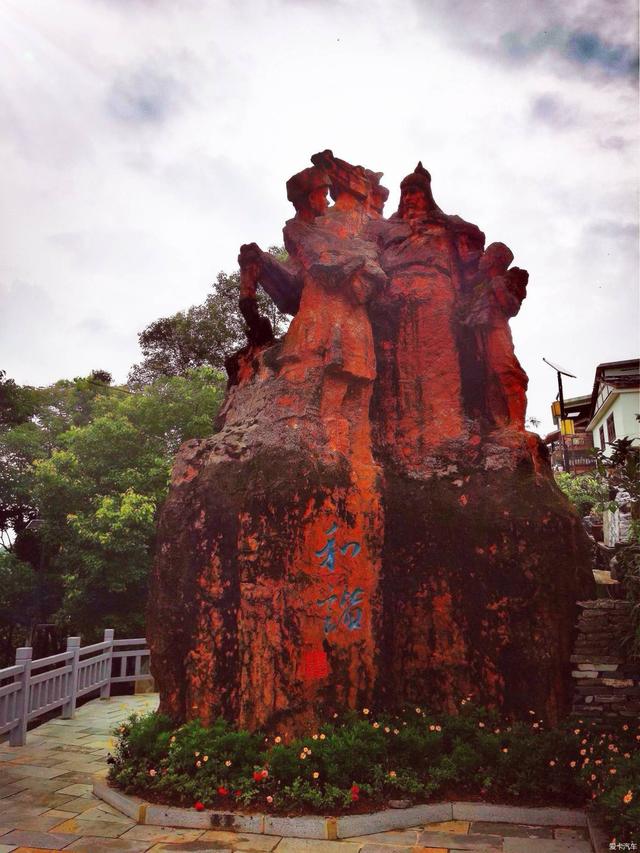 躲开镇山村的烟火，我在一水之隔的李村，找到冬日最深的宁静！