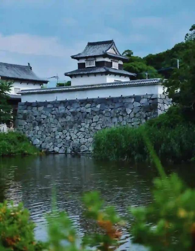 日本九州岛西北部的福冈市