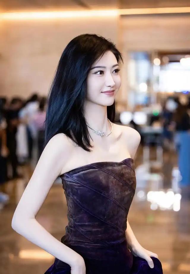 景甜也没想到,自己丑闻缠身的前男友张继科,已走上另一条上坡路