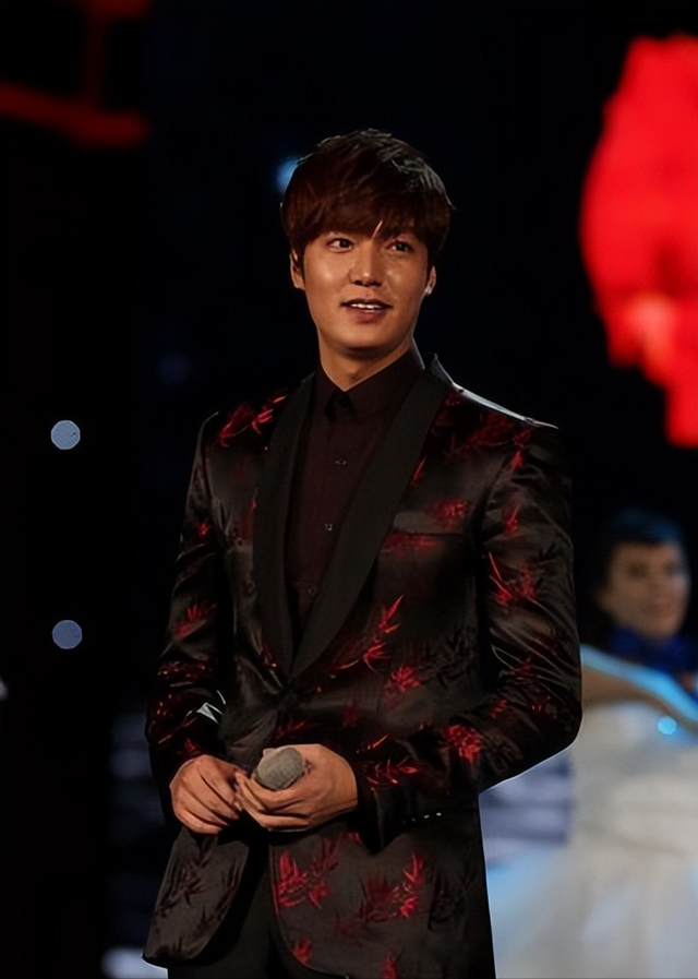 2026年央视春晚彩排曝光后，评论区炸锅，赵本山的担心恐要成真了