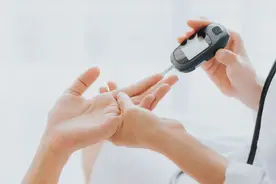 半年血糖从13.5降到5.6，李女士的3个降糖习惯，值得学习图片