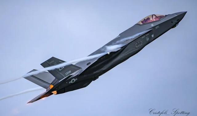 美军F-35战机为何已发生多次坠机