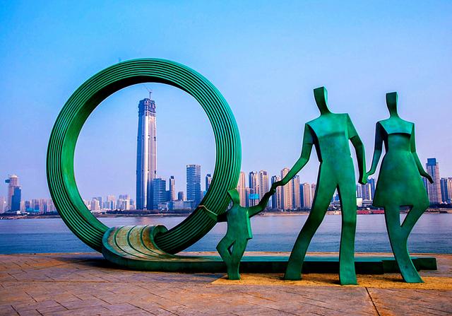 武汉有哪些独特的码头文化呢？它对城市发展有哪些方面的影响呢？