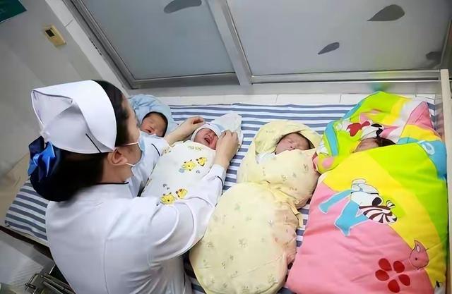 中国将迎人口死亡高峰！22年1041万，23年1100万，去年死亡多少？