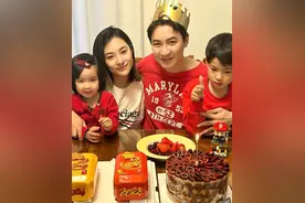 刘璇携家人为教授老公庆生，儿子帅气女儿漂亮，一家人颜值都好高图片