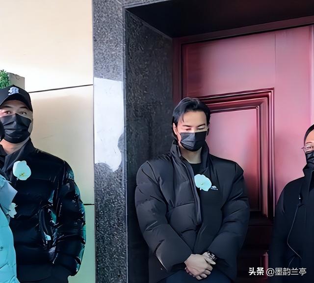 演都不演了！何晴葬礼结束不到24小时，恶心事情发生，还不止一件