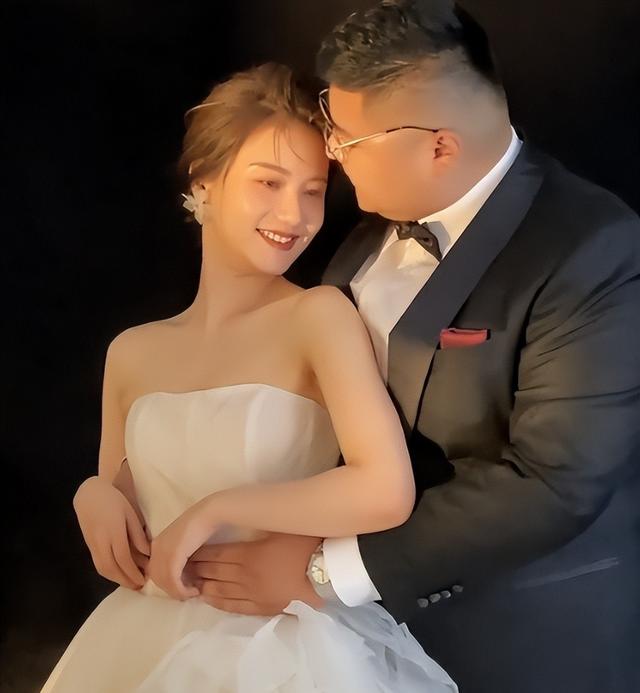 离婚真相曝光仅2个月，前妻高调官宣好消息	，撕碎了猴哥仅剩体面