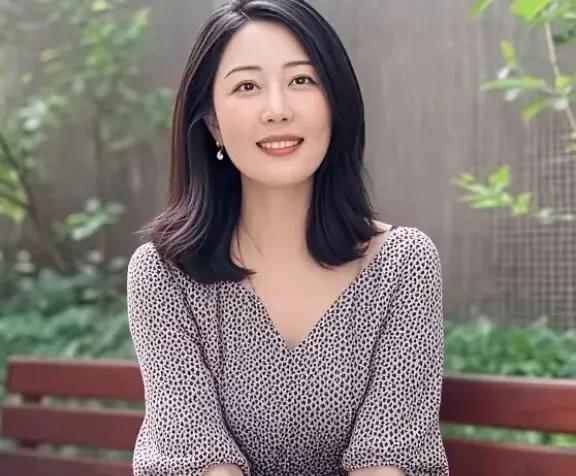 两性关系：45岁后，女人不怕你动手动脚，就怕你碰这几样！