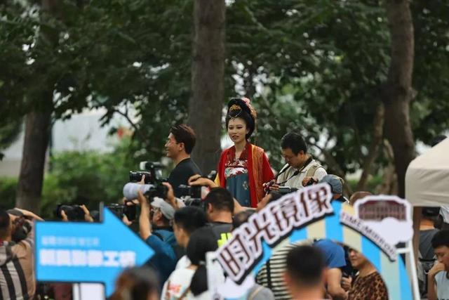 新民大街，越夜越精彩
