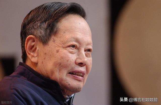 杨振宁留给中国科学的2大遗产