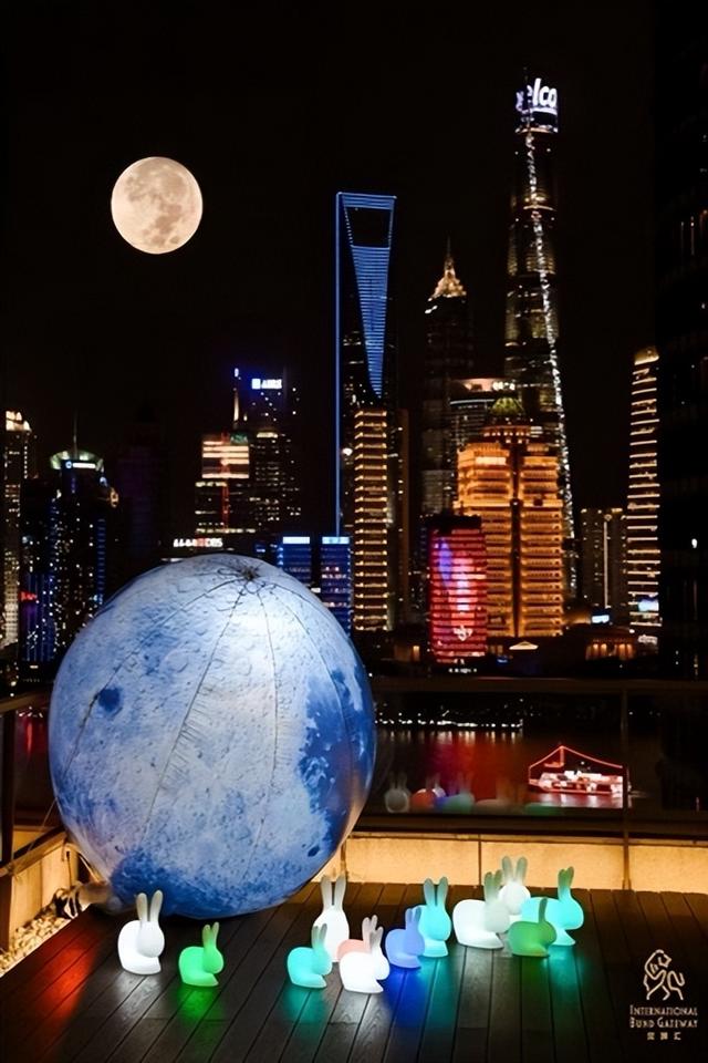 夜里不止有光影！好看、好听、好玩、好吃的一站“配齐”！