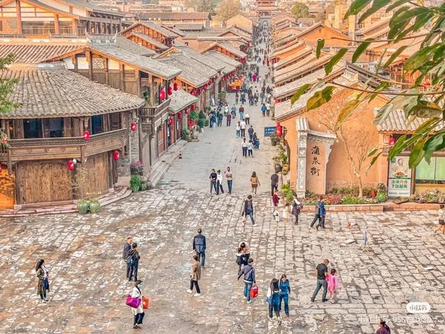 比大理浪漫！比昆明更近！高铁直达阳光小城，2万株蓝花楹美疯！观海登山，美食吃到爽！