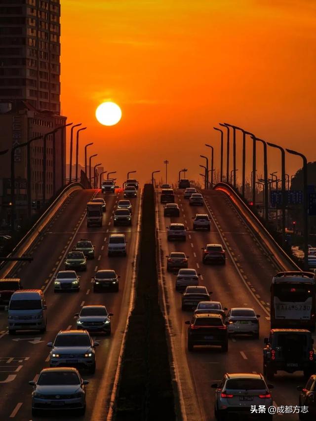 绝了！成都这条“日出大道”，竟是跨越百年的“向东执念”