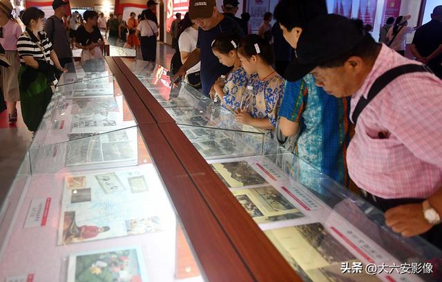 安徽六安：暑期红色旅游升温 红街文化园游人如织