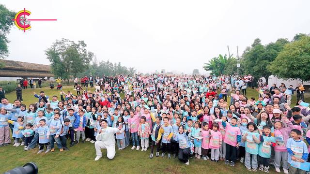 2025成都城市定向赛走进宝墩遗址 开启跨越四千年的“穿越”之旅