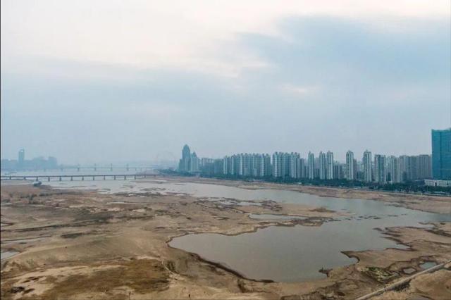 南昌玩疯了！赣江变 “海” 吸 200 万人，治水治出顶流