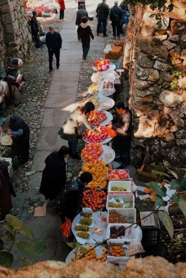 在台州，看见一种不靠流量的生活：山海之间，有滋有味，有人情