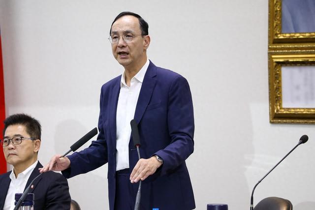 收到大陆贺电，郑丽文许下2项承诺，还要来大陆谈，马英九送1句话