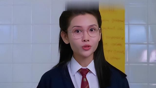 王晶评港圈四大美人：青霞男相，嘉欣没肉，祖贤腿粗，最中意是她