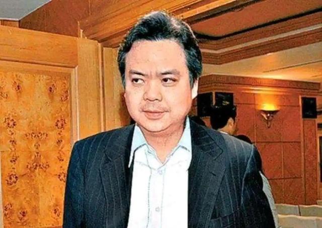 曝许家印香港大宅挖出460平地牢，潜伏15年才被发现，是为藏啥？