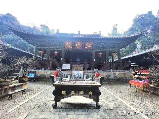 通海秀山：一座“无柱不联”的文化名山