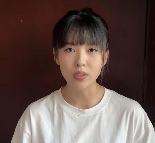 千万粉丝网红刘大悦透露自己患甲状腺癌，短视频风格搞笑幽默，称“希望能给大家带来快乐”