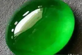一组绝世极品帝王绿翡翠欣赏图片