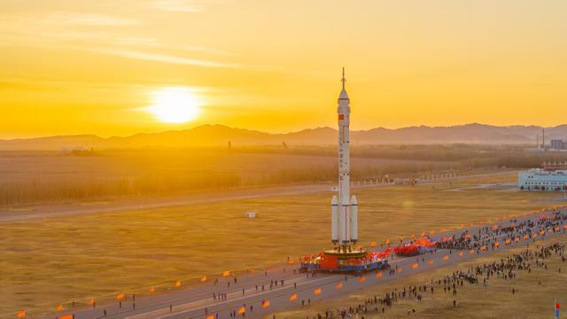 美俄宇航员滞留太空，中国7天救援待命，差距背后是整个工业体系
