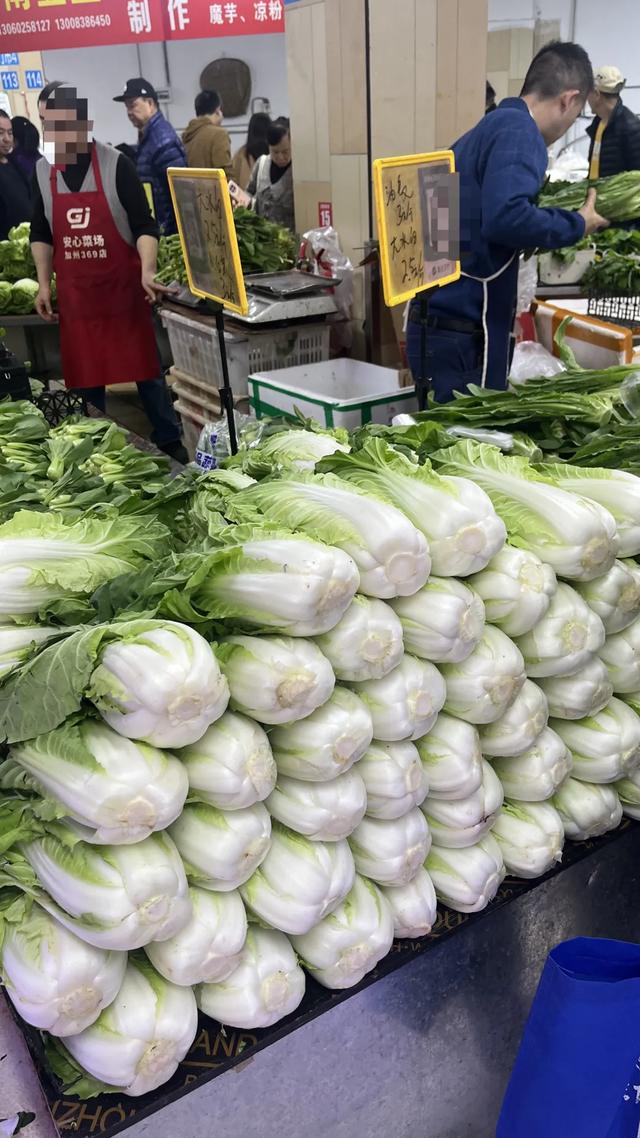 轨道直达的赶场地!地方超大,东西多,买菜这些超方便