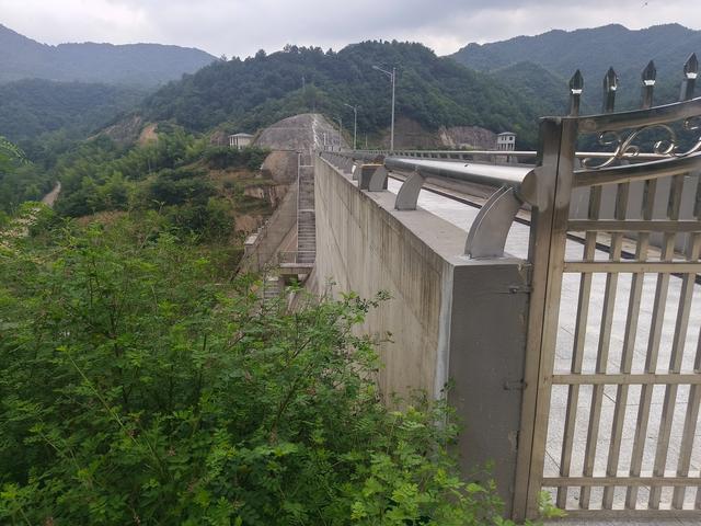 再探安徽金寨乌鸡河，一睹新建的中河水库真容