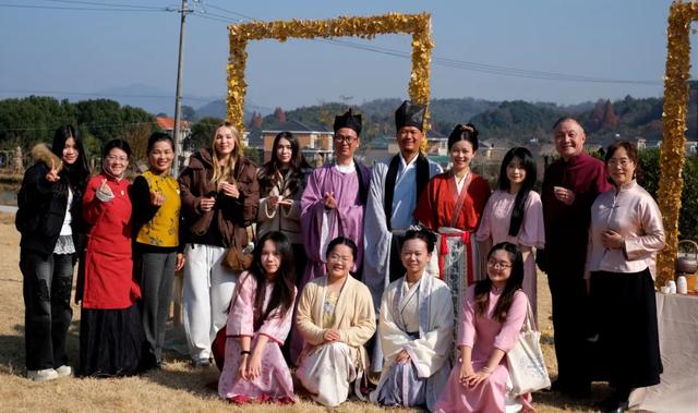 茶香漫野秋·诗语通世界