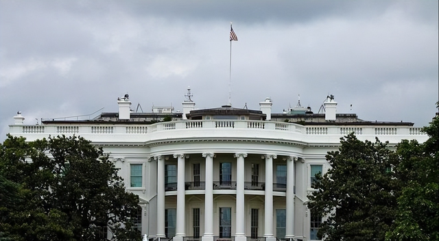 连退66群	，美国不装了，掀桌子准备“单挑”？想换个法子收割全球