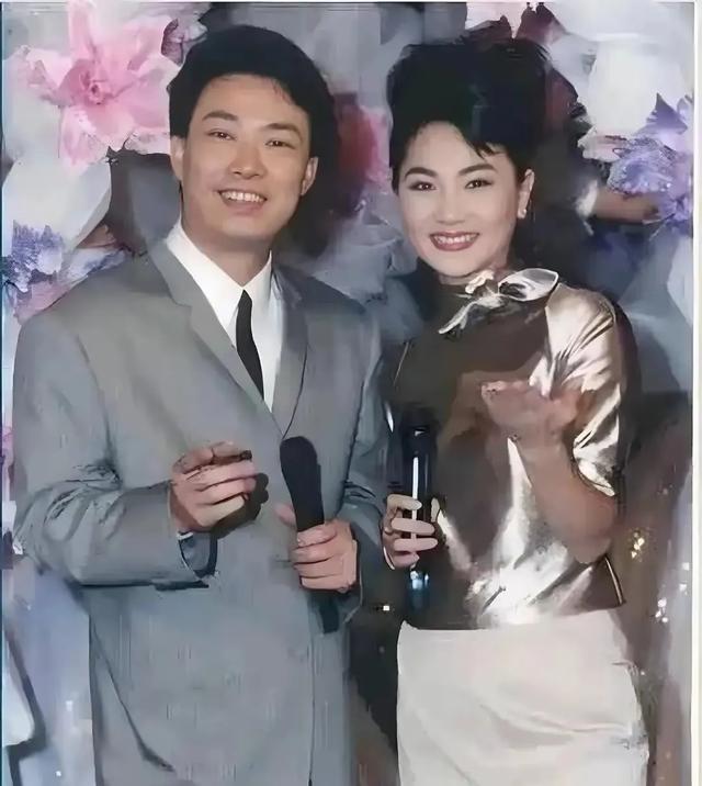 费玉清现状！71岁没有儿女独居 与57岁闺蜜两人相依为伴但也很开心