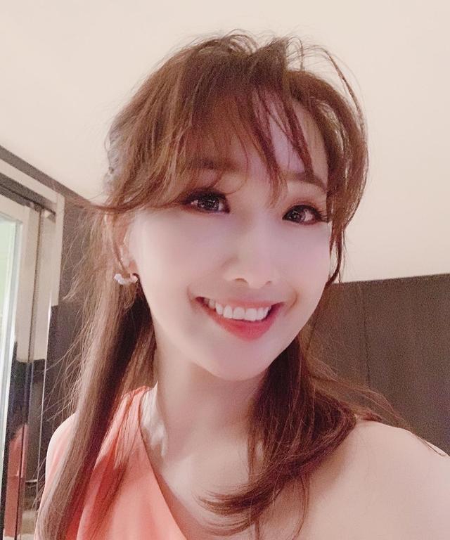 原来她早已离世！自己定墓园和寿衣	，3200万遗产全给姐姐