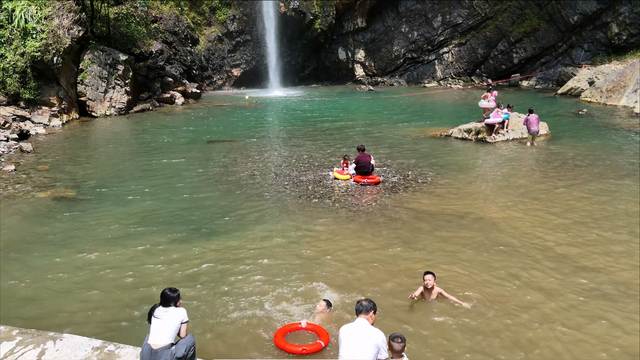 "凼"念dàng还是hán？永州人把瀑布叫"皂水"的秘密，藏在这个水潭