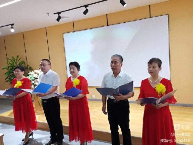 吟诵中秋诗词 品读传统文化