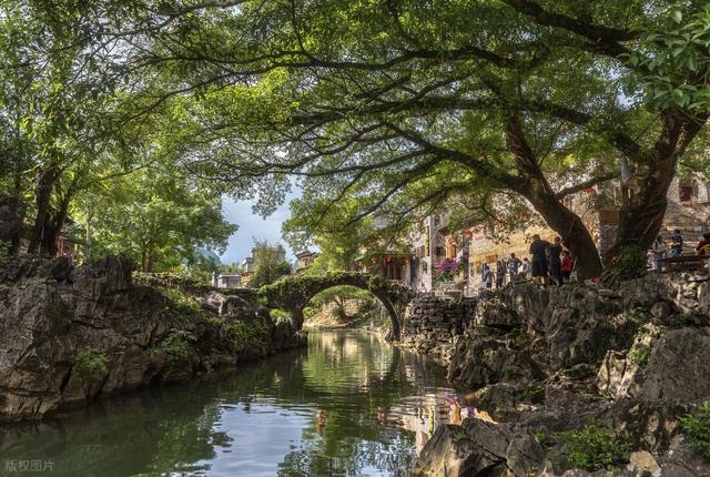 7个人少清净的古村镇，秋冬季节适合来，赏秋或躺平，日子很安逸