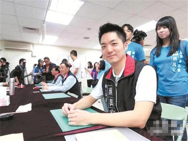 蒋介石恐怕做梦也没想到，当年不让姓蒋的后代，最终却代表了蒋家