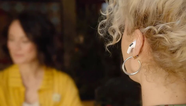 AirPods Pro 3 上手体验：戴得牢、降噪强，还能测心率的全能耳机