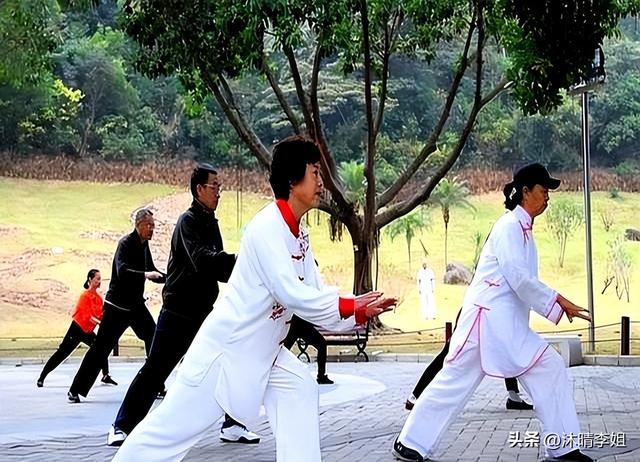 多名院士提倡：超过65岁的老人！宁可在家做家务，也别出去做这些