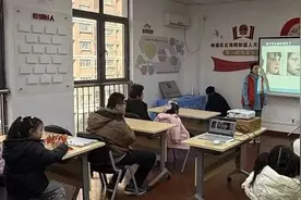 萌娃化身“小小牙医”，在游戏中get健康知识图片